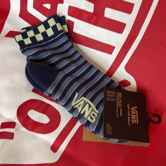 VANS “Off The Wall” Women’s socks  
NWT - Picture 7 of 16